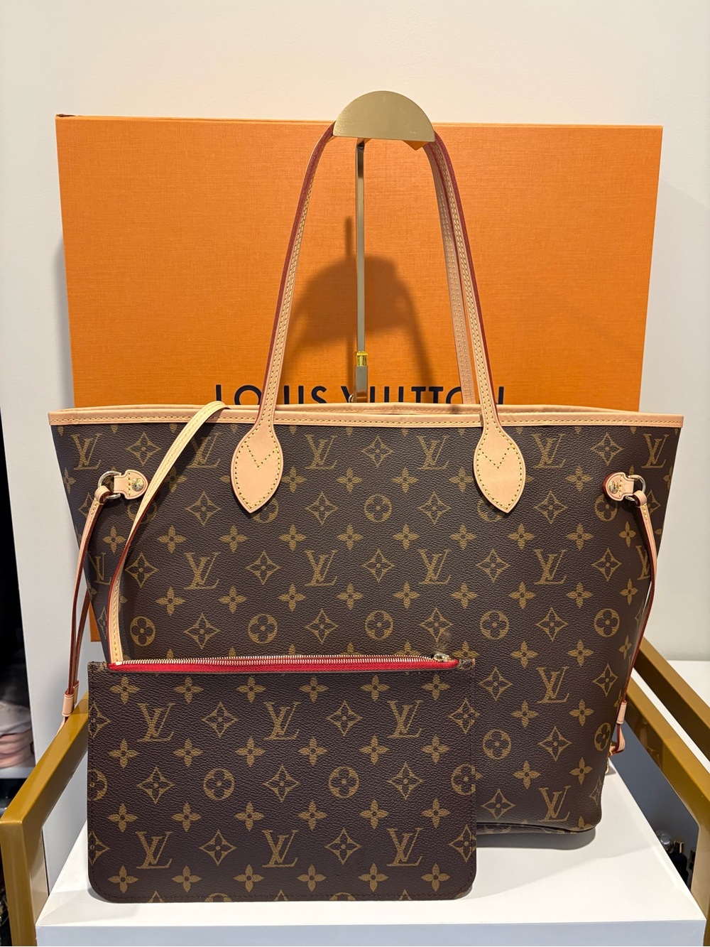 New with tags Louis Vuitton MM Brown Monogram Neverfull Tote with Pouch